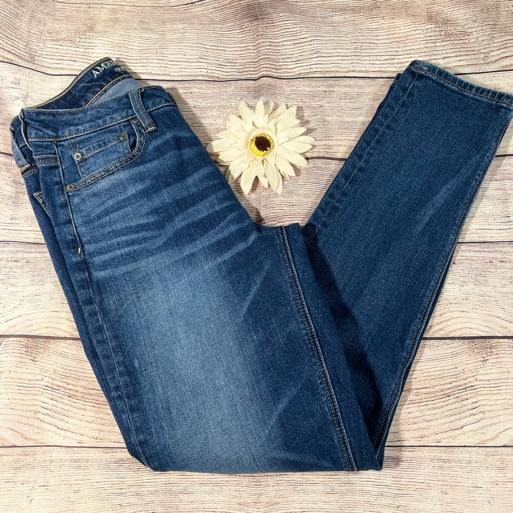 American Eagle vintage high rise jeans size 4
